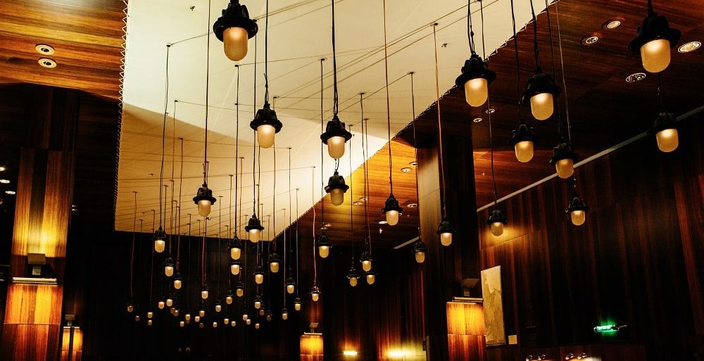 Lots of lamp decoration in large hall - interior lighting